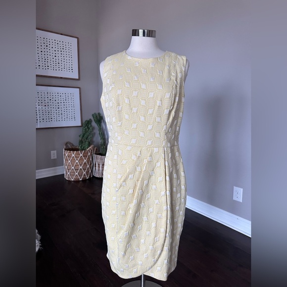 The Limited Dresses & Skirts - The Limited MCM Mod Mad Men Tulip Hem Cotton Sheath Dress Yellow/Ivory Size 12